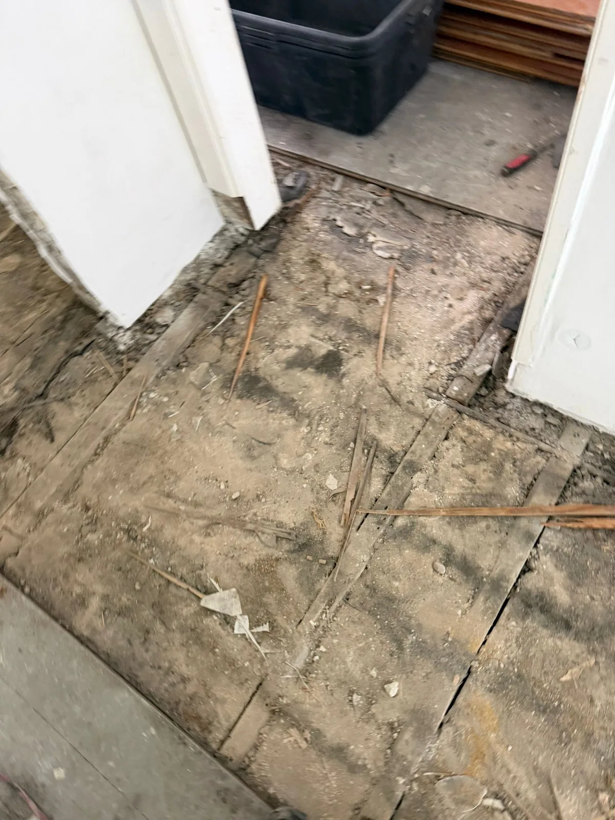 Dielenboden verlegen – Eiche Massivholzdiele geräuchert – Bild 4