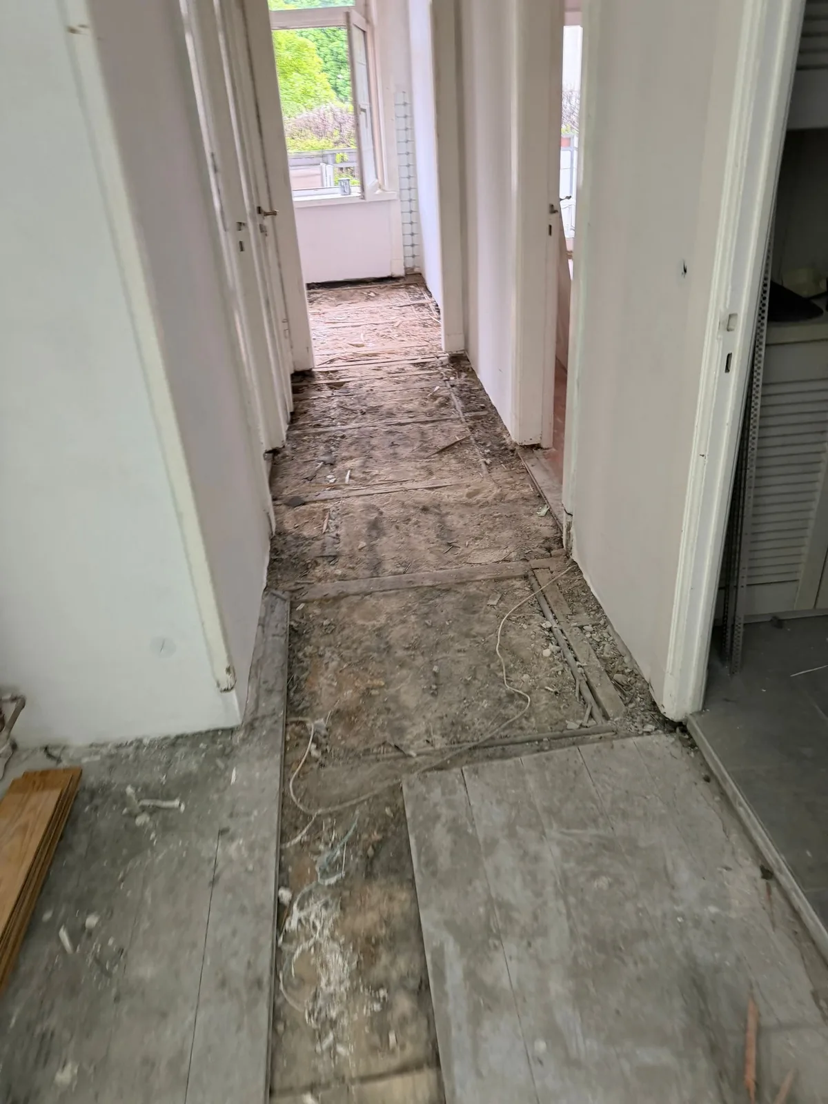 Dielenboden verlegen – Eiche Massivholzdiele geräuchert – Bild 6