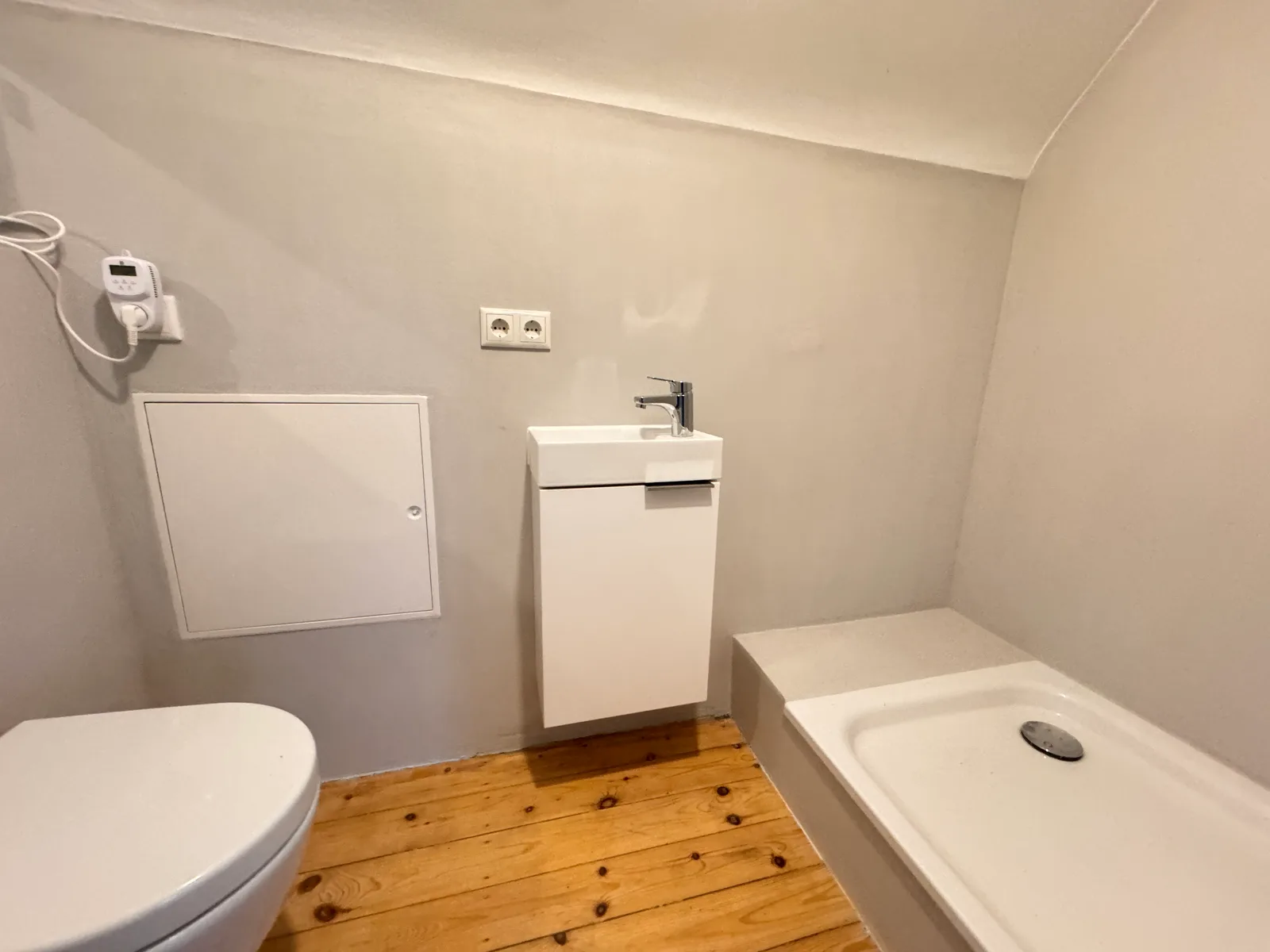 Fugenloses Bad Elbchaussee – Premium-Bad mit Elb-Blick – Bild 4