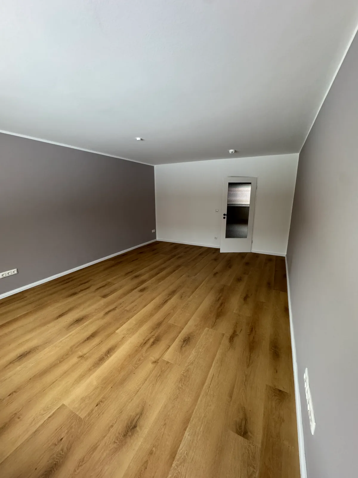 Malerarbeiten Niendorfer Straße – Wohnung frisch gestrichen – Bild 2